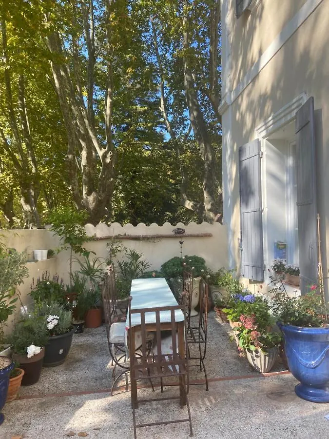 Chambre vue sur La Sorgue Fontaine-de-Vaucluse France