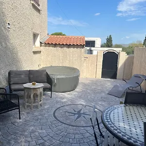 Avec Un Extérieur Et Un Jacuzzi Lançon-Provence
