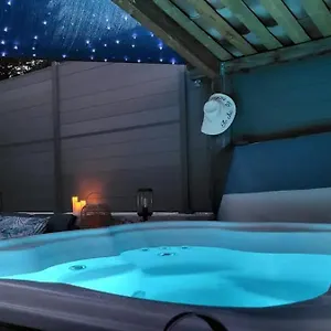 L'antre Deux Pierres, Spa, Détente Et Romantisme Bouyon